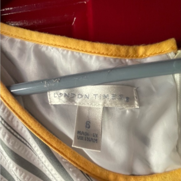 London Times white striped dress Sz  6 - Picture 3 of 4